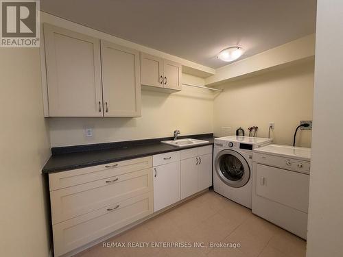 860 Clarkson Road S, Mississauga, ON - Indoor Photo Showing Laundry Room