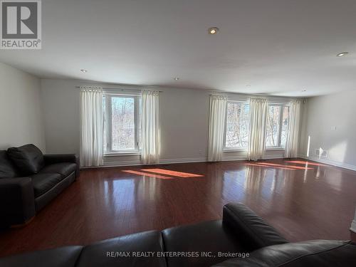 860 Clarkson Road S, Mississauga, ON - Indoor