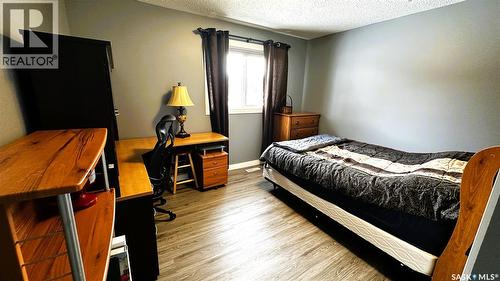 131 Dunsmore Drive, Regina, SK - Indoor Photo Showing Bedroom