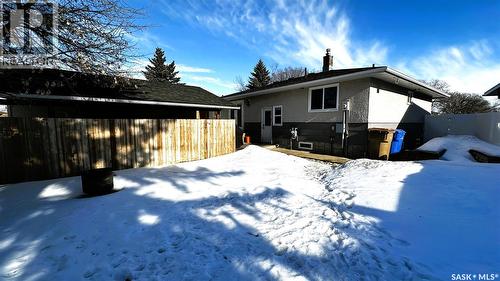 131 Dunsmore Drive, Regina, SK - Outdoor