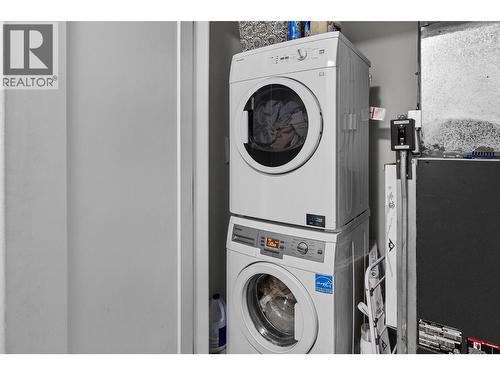 485 Groves Avenue Unit# 505, Kelowna, BC - Indoor Photo Showing Laundry Room