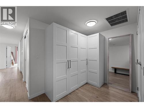 485 Groves Avenue Unit# 505, Kelowna, BC - Indoor Photo Showing Other Room