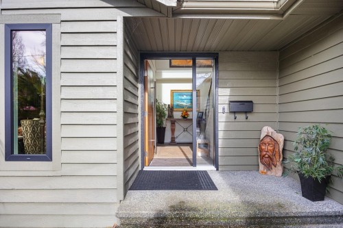 1544 Comox Ave, Comox, BC 