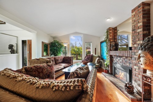 1544 Comox Ave, Comox, BC 