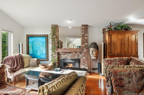 1544 Comox Ave, Comox, BC 