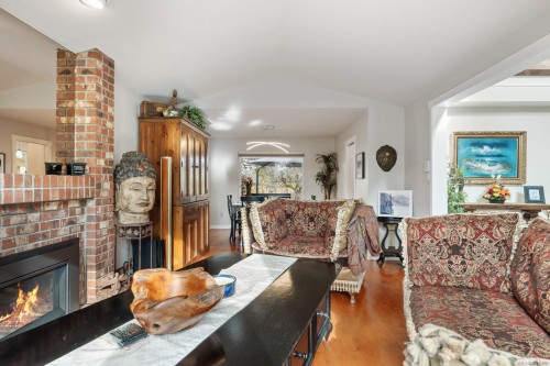 1544 Comox Ave, Comox, BC 