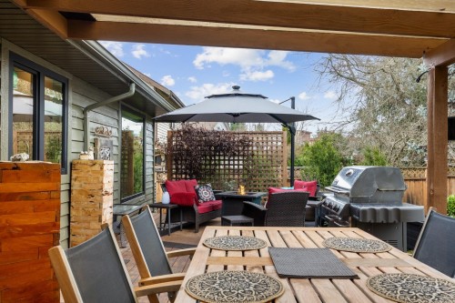 1544 Comox Ave, Comox, BC 