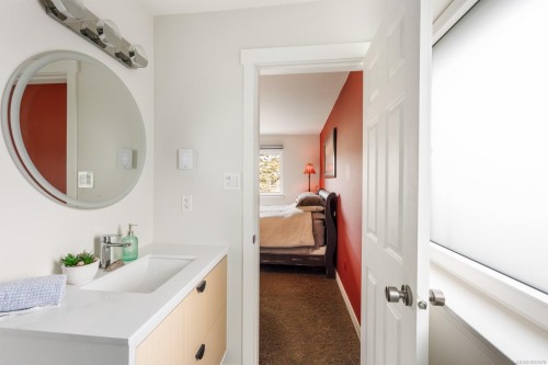 1544 Comox Ave, Comox, BC 