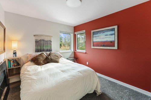 1544 Comox Ave, Comox, BC 