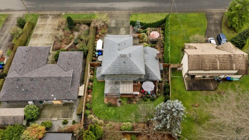 1544 Comox Ave, Comox, BC 