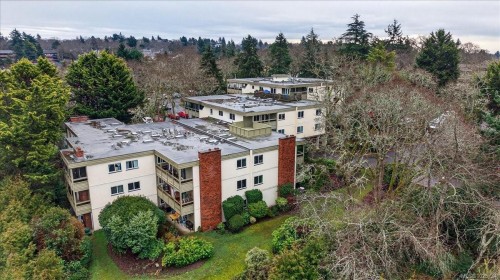 403-1010 Bristol Rd  Saanich, BC V8X 4R8