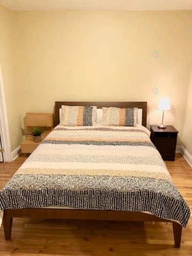 Chambre à coucher - 5280 Rue St-Denis, Montréal (Le Plateau-Mont-Royal), QC - Indoor Photo Showing Bedroom