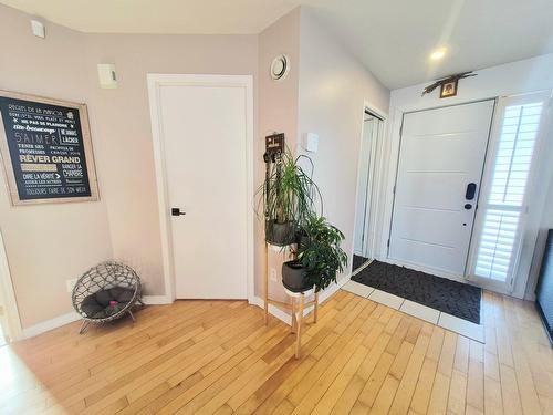 Hall - 30 Rue Circé, Delson, QC - Indoor Photo Showing Other Room