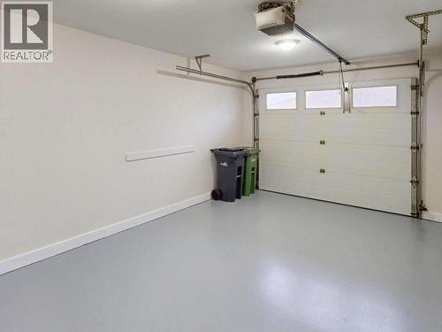22-4415 Manson Ave, Powell River, BC - Indoor Photo Showing Garage