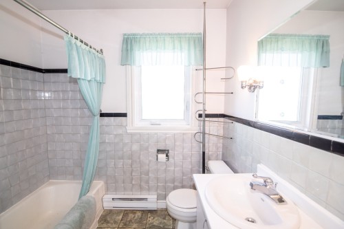 Bathroom - 805 Av. Proulx, La Pocatière, QC - Indoor Photo Showing Bathroom