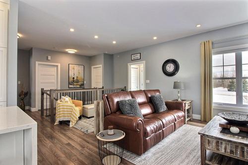 Salon - 18 Rue De Champlain, Saint-André-D'Argenteuil, QC - Indoor Photo Showing Living Room