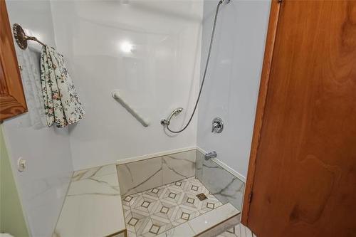 668 Walker Ave, Winnipeg, MB 