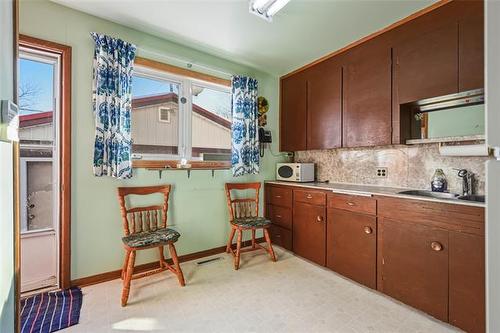 668 Walker Ave, Winnipeg, MB 