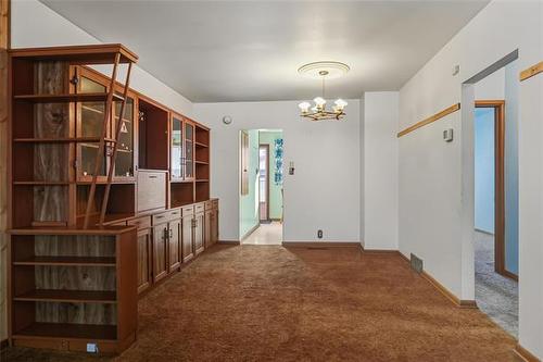 668 Walker Ave, Winnipeg, MB 