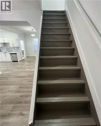 44 Madison Avenue, Hamilton, ON - Indoor Photo Showing Other Room