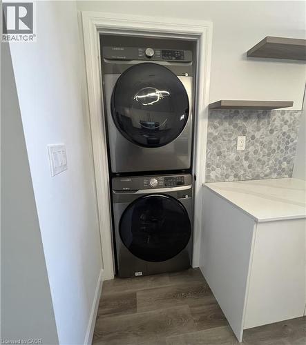 44 Madison Avenue, Hamilton, ON - Indoor Photo Showing Laundry Room