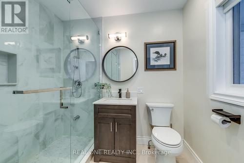 1399 Chriseden Drive, Mississauga, ON - Indoor Photo Showing Bathroom