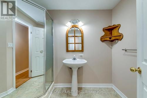 1399 Chriseden Drive, Mississauga, ON - Indoor Photo Showing Bathroom