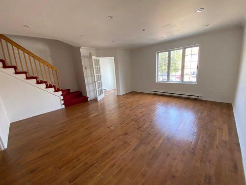 Salle familiale - 685 Rue De Chevillon, Laval (Laval-Des-Rapides), QC 