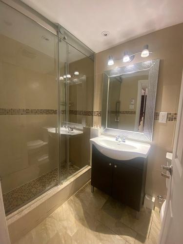 Salle de bains - 685 Rue De Chevillon, Laval (Laval-Des-Rapides), QC 