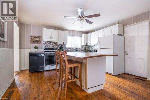 50 Macaulay Street W, Hamilton, ON - Indoor Photo Showing Kitchen