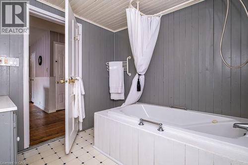 50 Macaulay Street W, Hamilton, ON - 