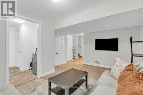 6 Law Drive, Guelph (Grange Road), ON - Indoor Photo Showing Living Room