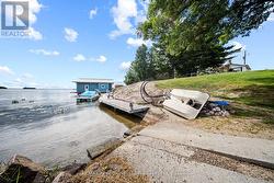 private boat lauch - 