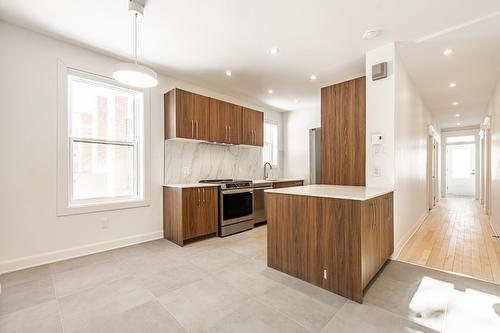 Cuisine - 1878 Rue Dubois, Montréal (Le Sud-Ouest), QC - Indoor Photo Showing Kitchen