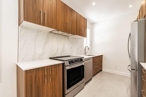 Cuisine - 1878 Rue Dubois, Montréal (Le Sud-Ouest), QC - Indoor Photo Showing Kitchen