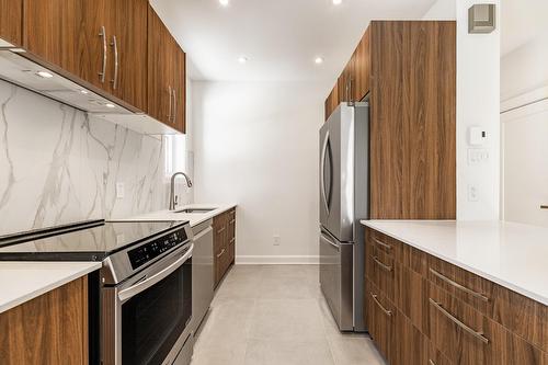Cuisine - 1878 Rue Dubois, Montréal (Le Sud-Ouest), QC - Indoor Photo Showing Kitchen With Upgraded Kitchen