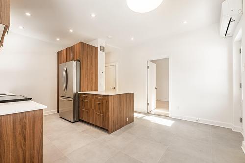 Cuisine - 1878 Rue Dubois, Montréal (Le Sud-Ouest), QC - Indoor Photo Showing Kitchen
