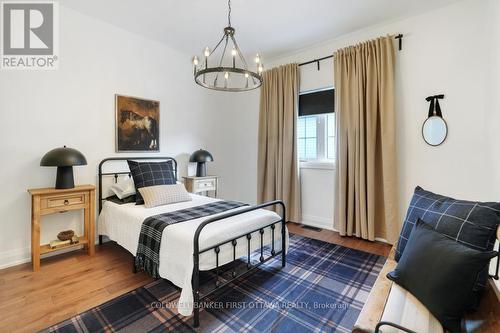 179 Glenncastle Drive, Ottawa, ON - Indoor Photo Showing Bedroom