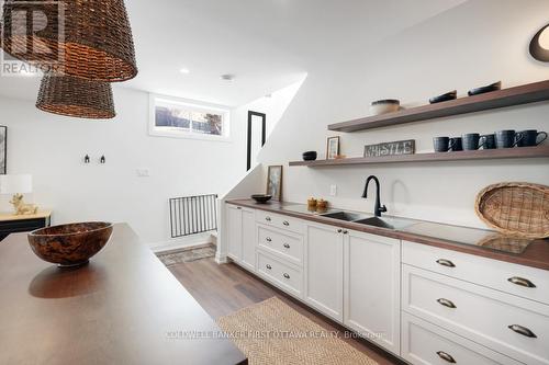 179 Glenncastle Drive, Ottawa, ON - Indoor Photo Showing Kitchen With Double Sink
