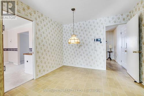 eating area - 935 Parkhaven Avenue, Ottawa, ON - Indoor Photo Showing Other Room