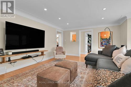 328 Pleasant Park Road, Ottawa, ON - Indoor Photo Showing Living Room