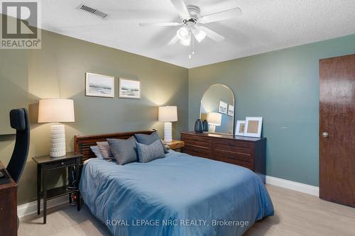 163 Pine Street S, Thorold (Thorold Downtown), ON - Indoor Photo Showing Bedroom