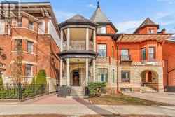 LOWER - 83 MADISON AVENUE  Toronto, ON M5R 2S3