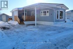 Lots of room for parking - 