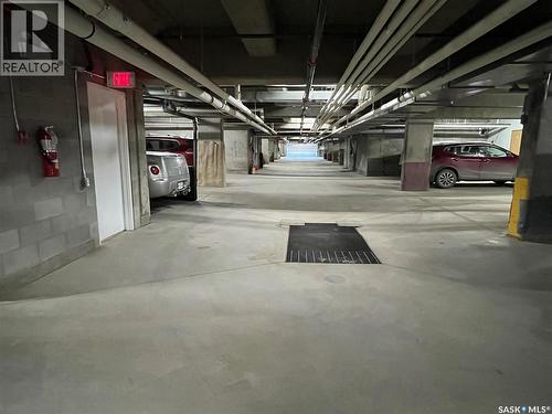 106 331 Macoun Drive, Swift Current, SK - Indoor Photo Showing Garage