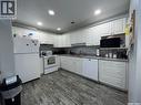 106 331 Macoun Drive, Swift Current, SK  - Indoor Photo Showing Kitchen 