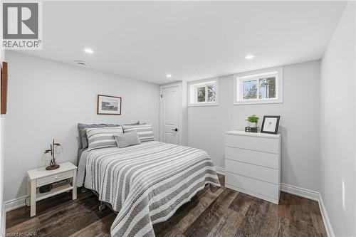 267 Hampton Heath Road, Burlington, ON - Indoor Photo Showing Bedroom