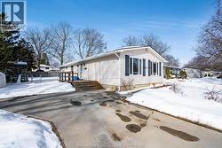 302 Summerset AVENUE  Kingsville, ON N9Y 2B9