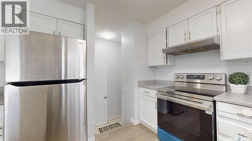 6519 Whelan Drive, Regina, SK - Indoor Photo Showing Kitchen