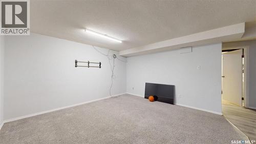 6519 Whelan Drive, Regina, SK - Indoor